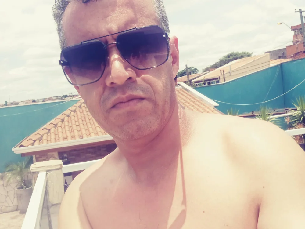 Offline XXX chat modela MackRonye