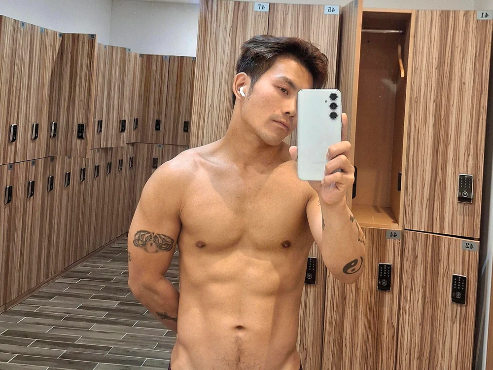 __Silas__ Offline XXX-Chat