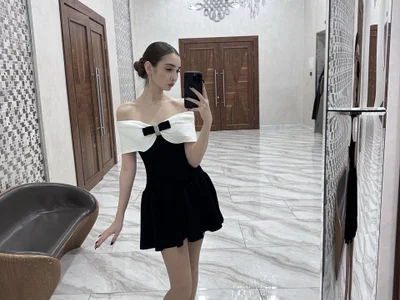 VelvetGravity - fingering white