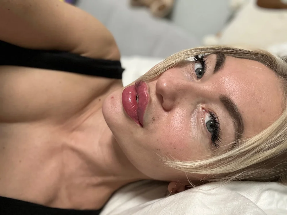 marilyn_blond offline chatrum