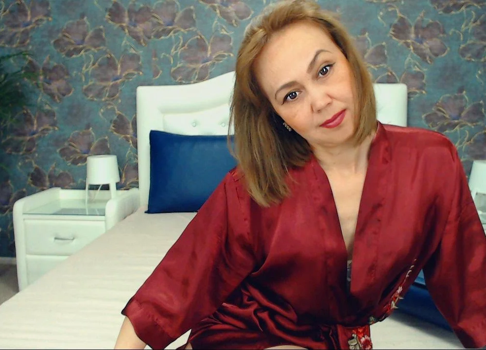 LauraShteinn offline chatrum