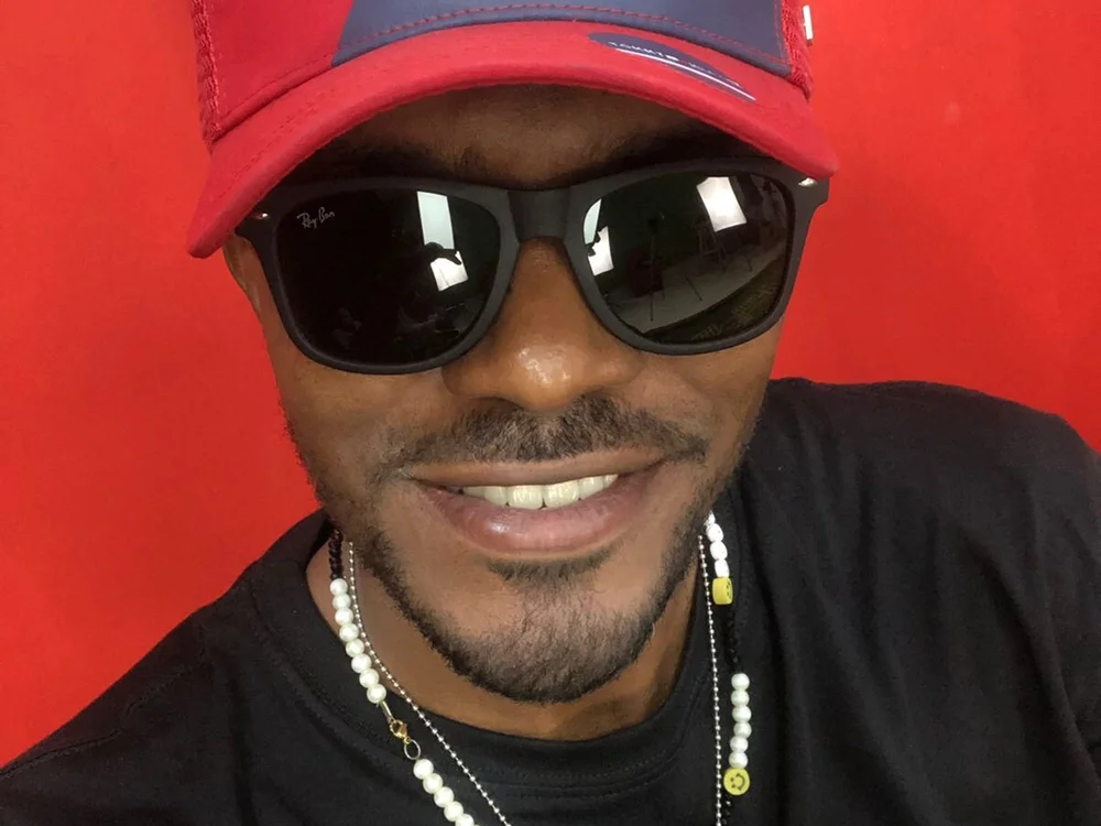 ElNegritoese's Offline Chat Room