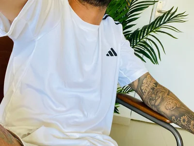 Sr_stevennt Male Powertop Live Webcam Nude