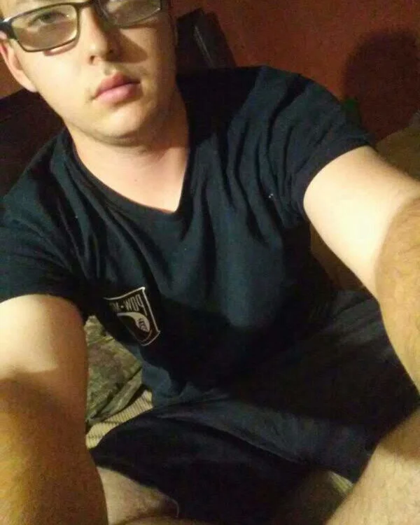 Offline chatovací místnost Joshrain4764