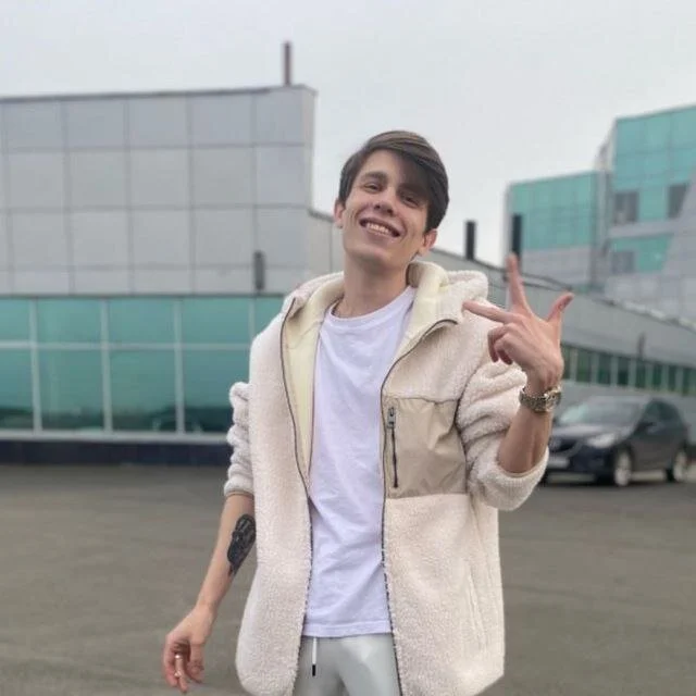 Offline XXX chat modela Unitalex2