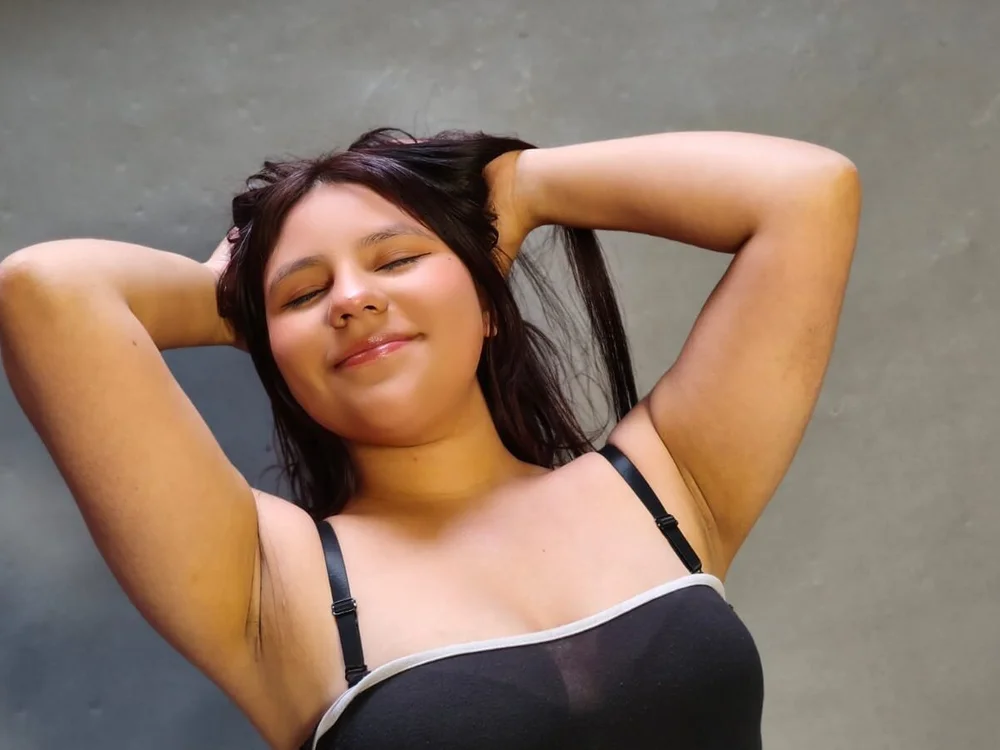 Alana__Sweet__ offline chatrum