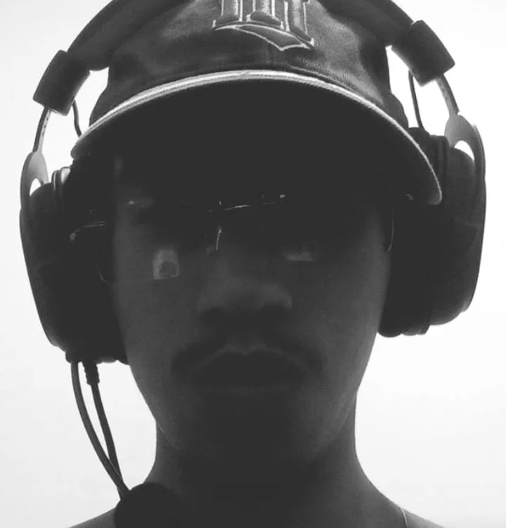 _Dmx23's Offline Chat Room