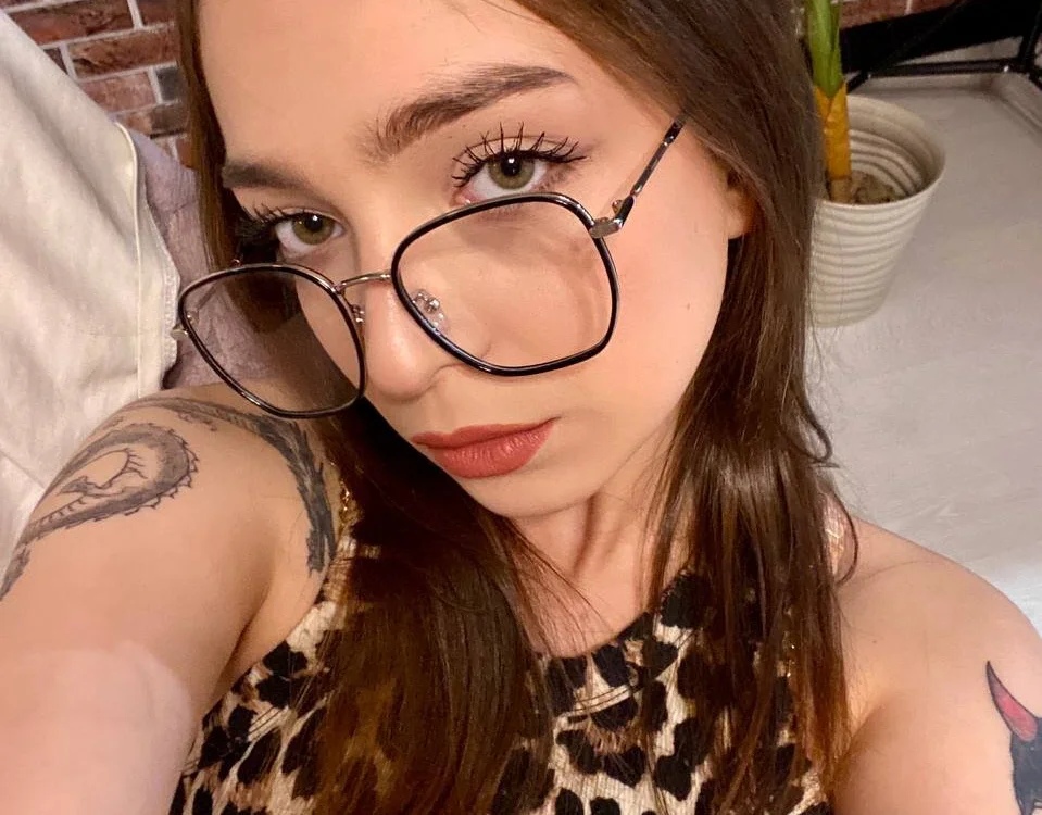 Amy_brook's Offline Chat Room