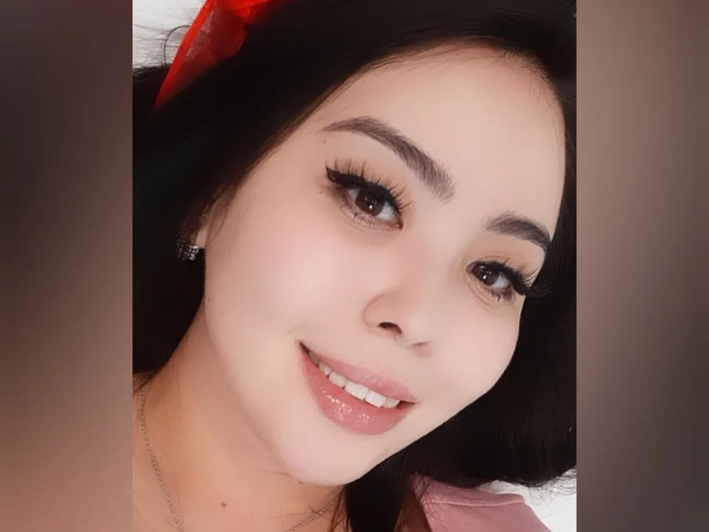 chae_lee_'s Offline Chat Room