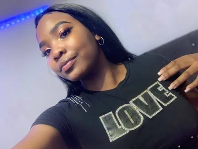 Mia29- Female New Cam Striptease