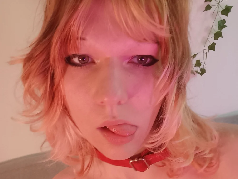 ameliaee's Offline Chat Room