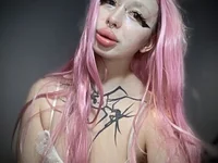 Gloryyaa élő XXX-chatje