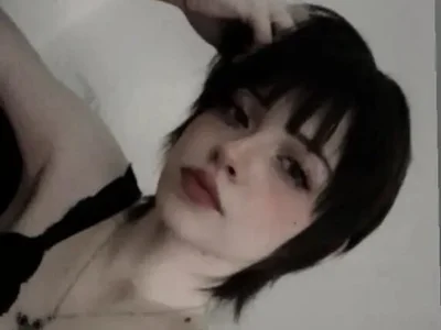 Profile thumbnail for iskara_loveme