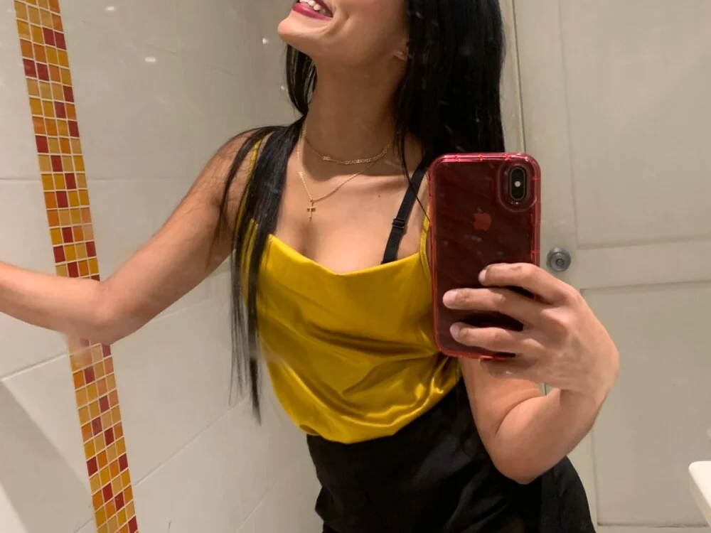 lissandra_s' Offline XXX Chat