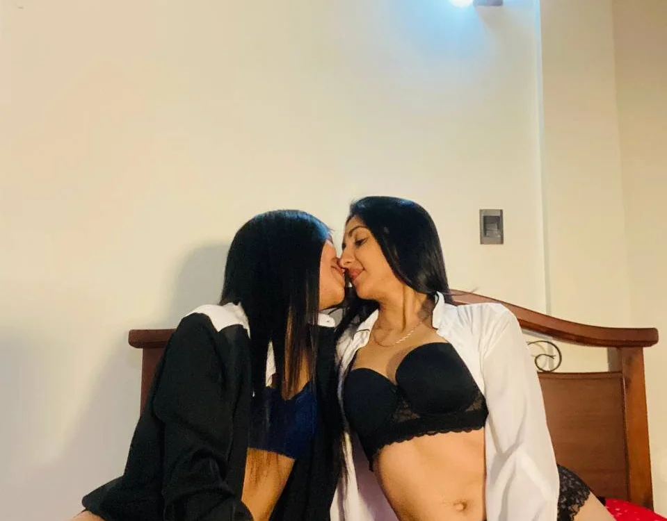 GirlsGetHorneynWild Offline XXX-chat