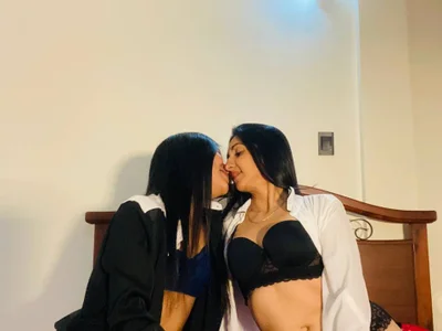 GirlsGetHorneynWild - cam2cam