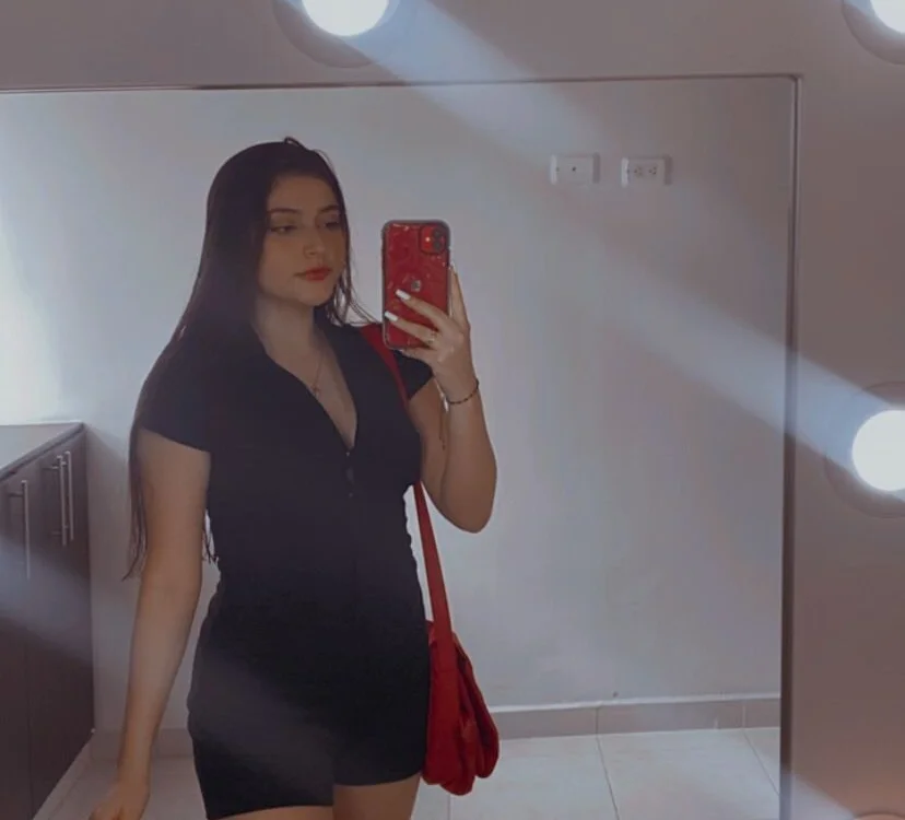 دردشة esmeralda_colllins الجنسية دون اتصال