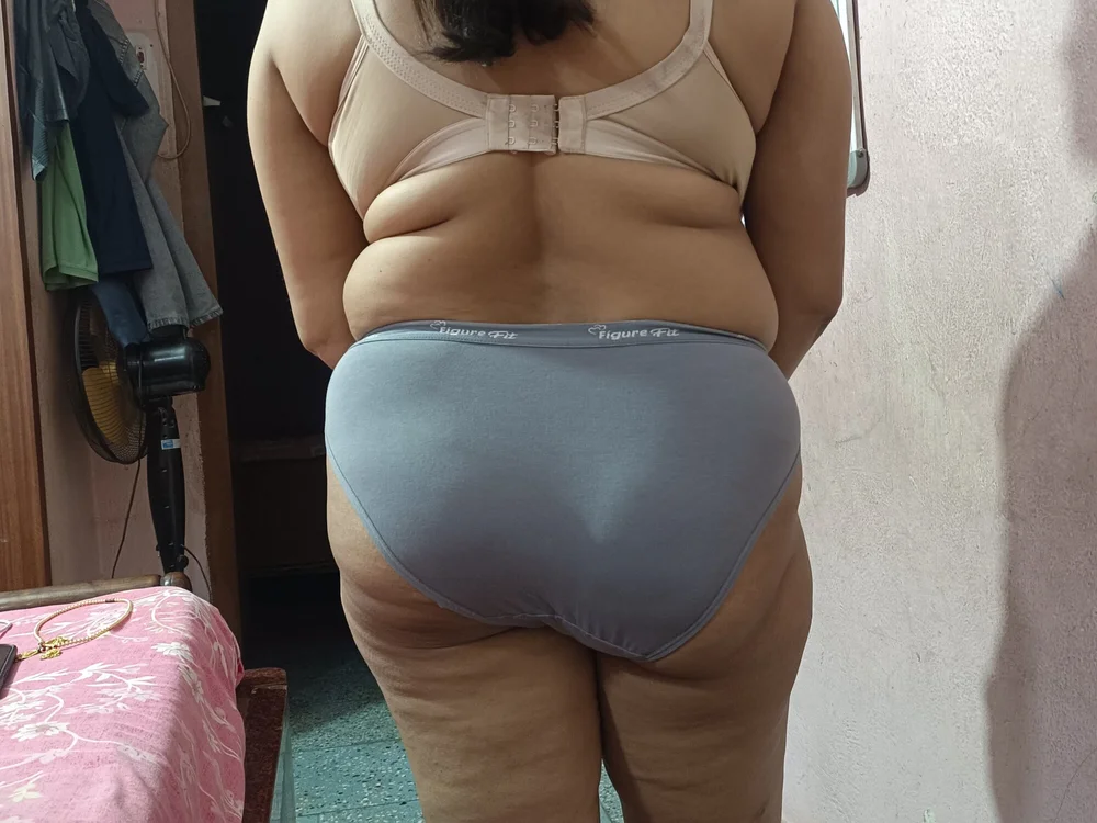 SONAL_LOV Adlı Modelin Çevrimdışı XXX Sohbeti