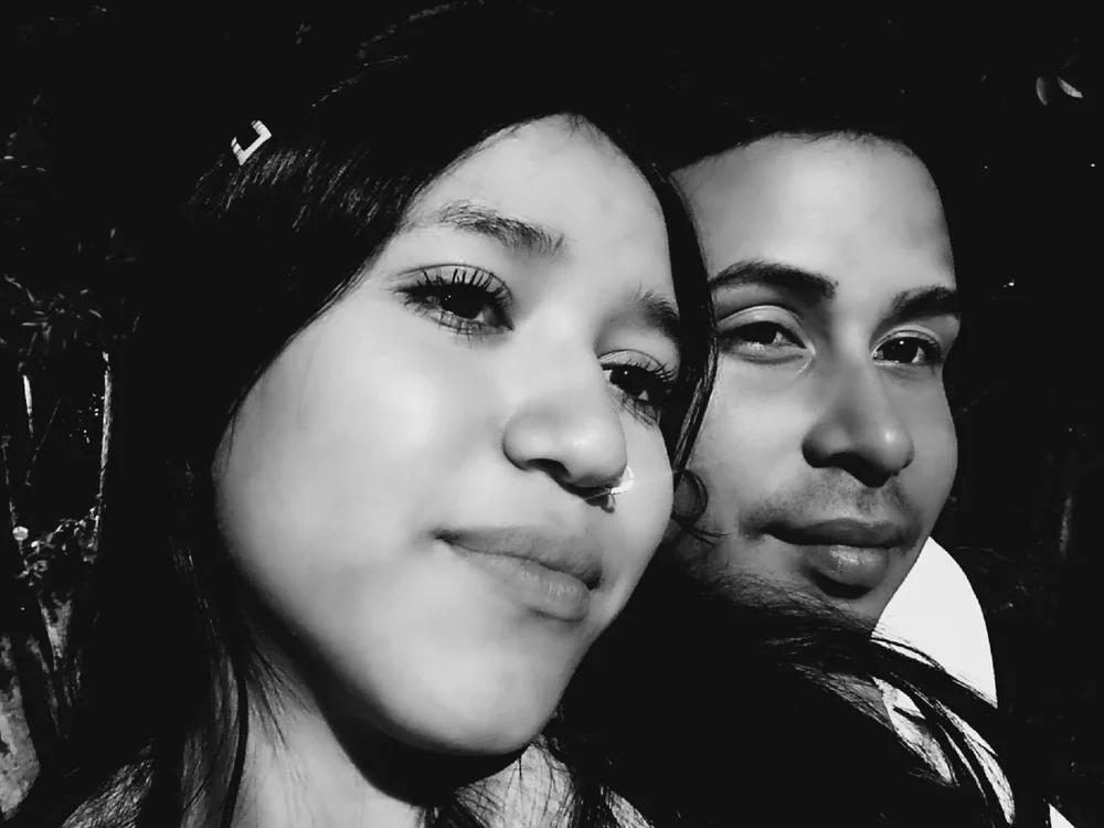 aron_emily_23's Offline XXX Chat