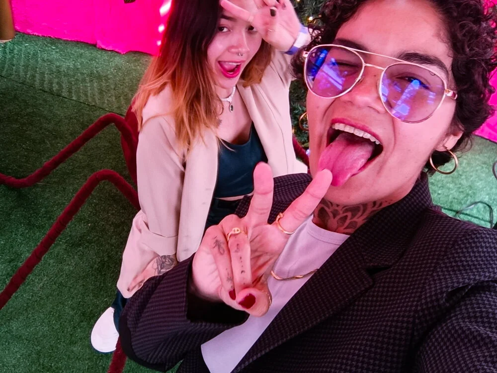 anaroman01's Offline XXX Chat