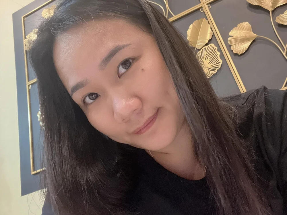 Dessylaaa24's Offline Chat Room
