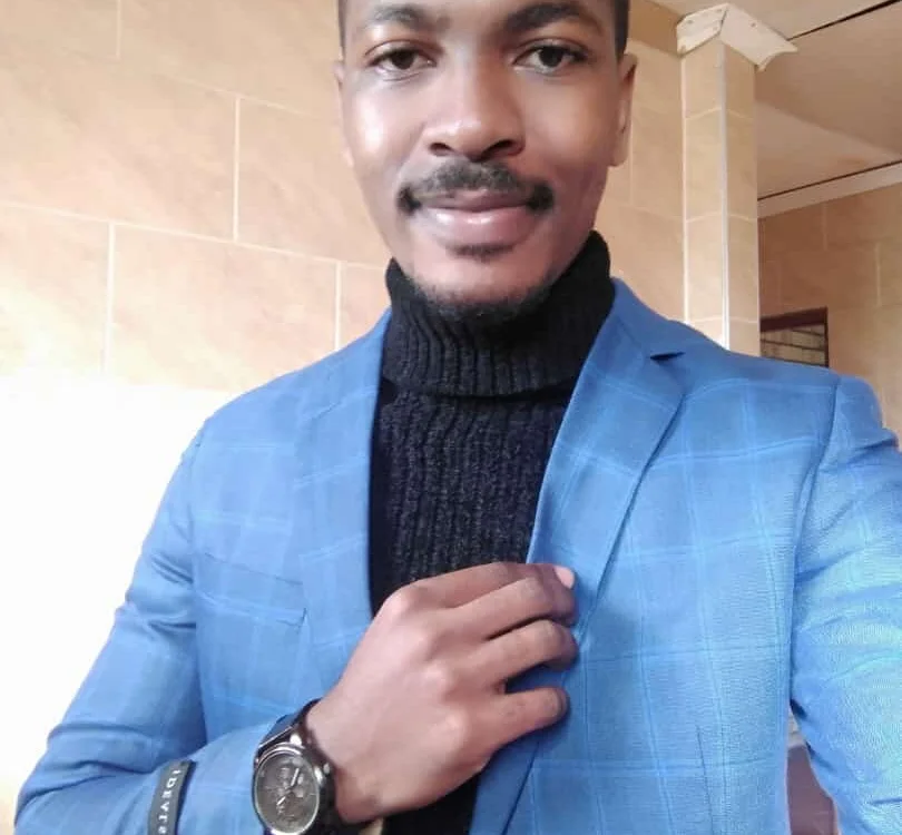Offline chatovací místnost EBONY_COUPLE_RSA