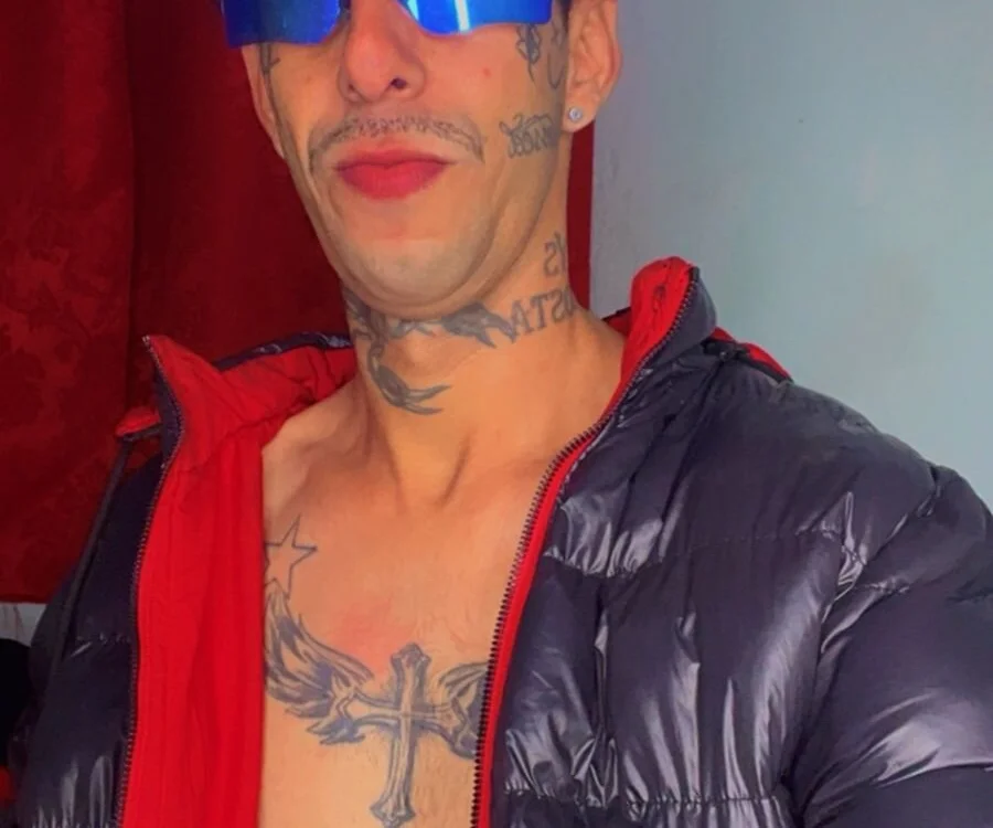 crisjunior35 Offline XXX-Chat
