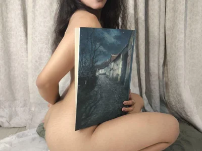 Isis_Valen - Girl 