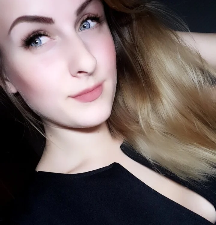 SpyGirl's Offline Chat Room