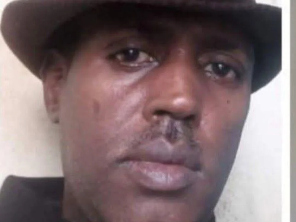 Kayser811 অফলাইন XXX চ্যাট