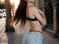 AlinaBennet_ Chat XXX in diretta
