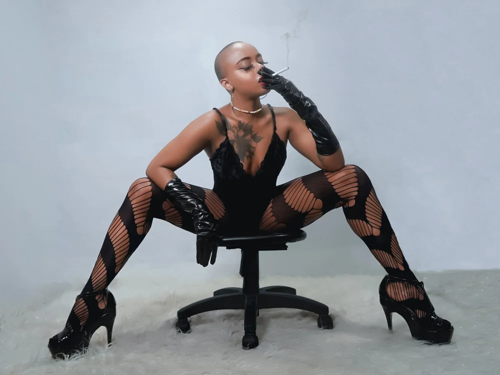 LizzyHalls' Offline XXX Chat