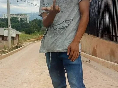 damian_bottom_bigcock profile