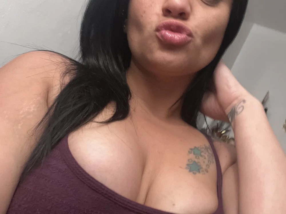 Samaira2669's Offline Chat Room