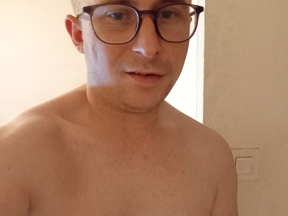 Lesudiste3402のオフラインXXXチャット