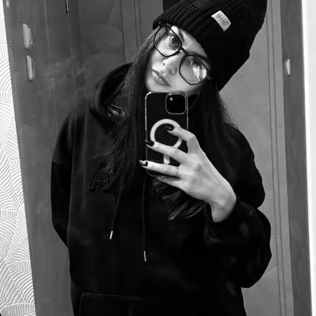 Roxanne_BarceloのオフラインXXXチャット