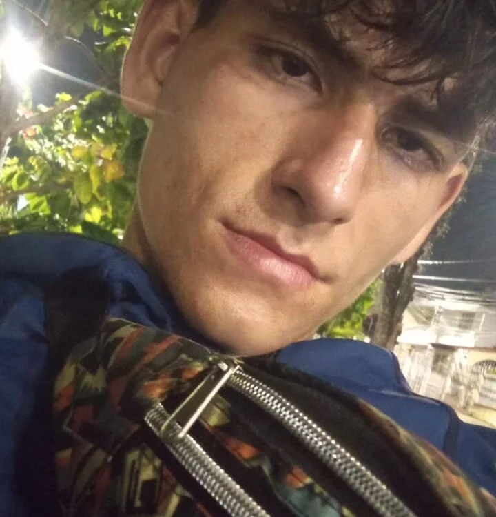 Stevenn_Hott_ Offline XXX-chat