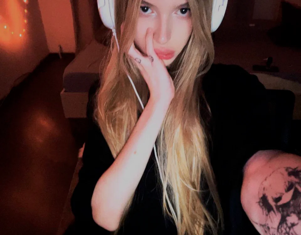 mdr888's Offline Chat Room