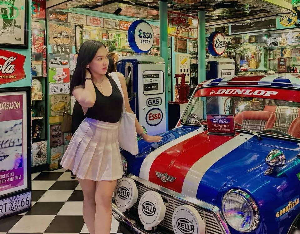 دردشة ElmiraCampisi الجنسية دون اتصال