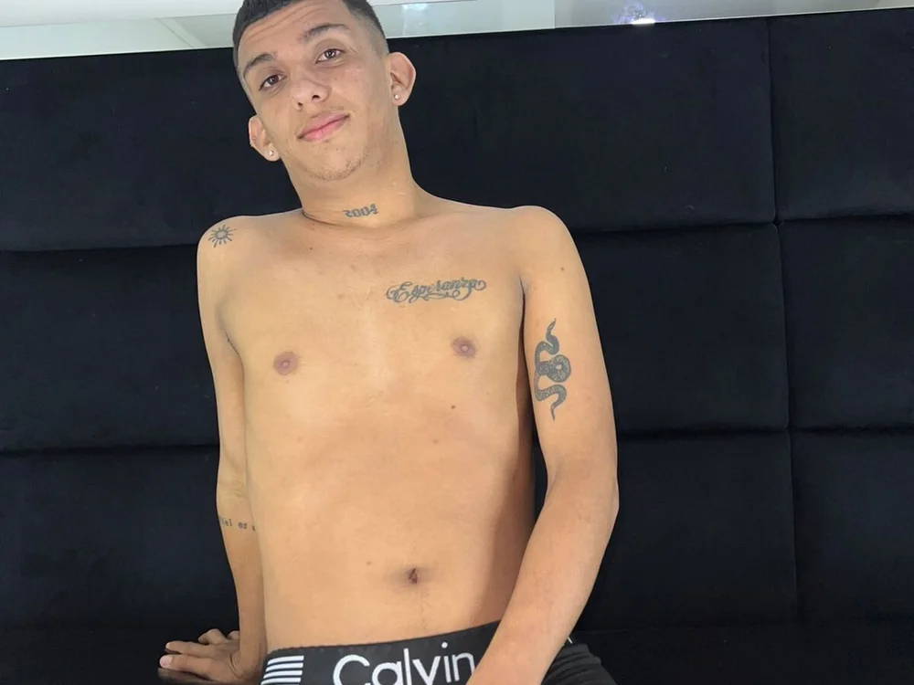 Phòng Chat Ngoại tuyến Brandonhott