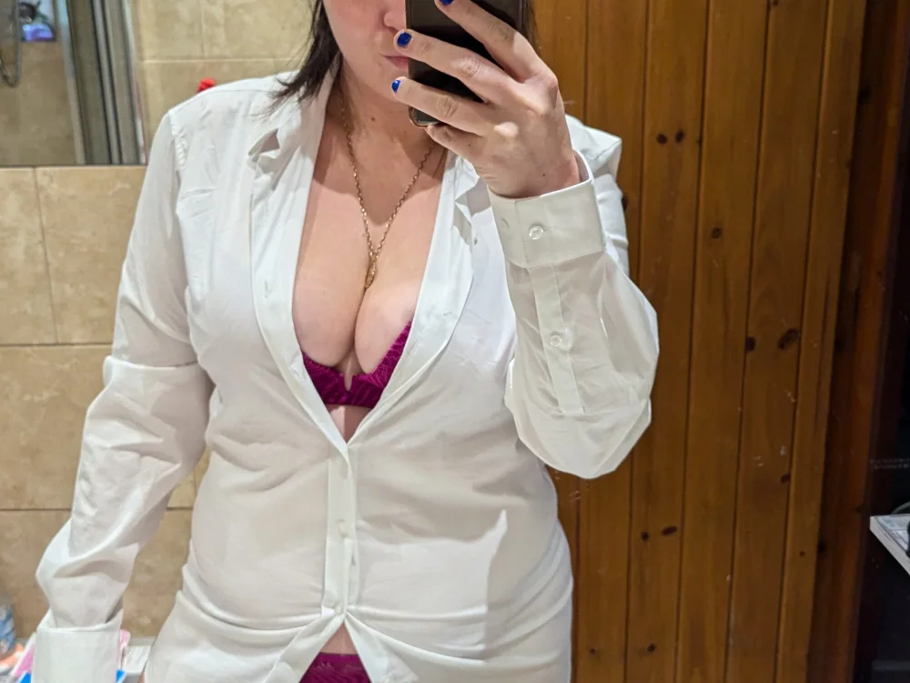 BrunetteKrystalUK's Offline XXX Chat