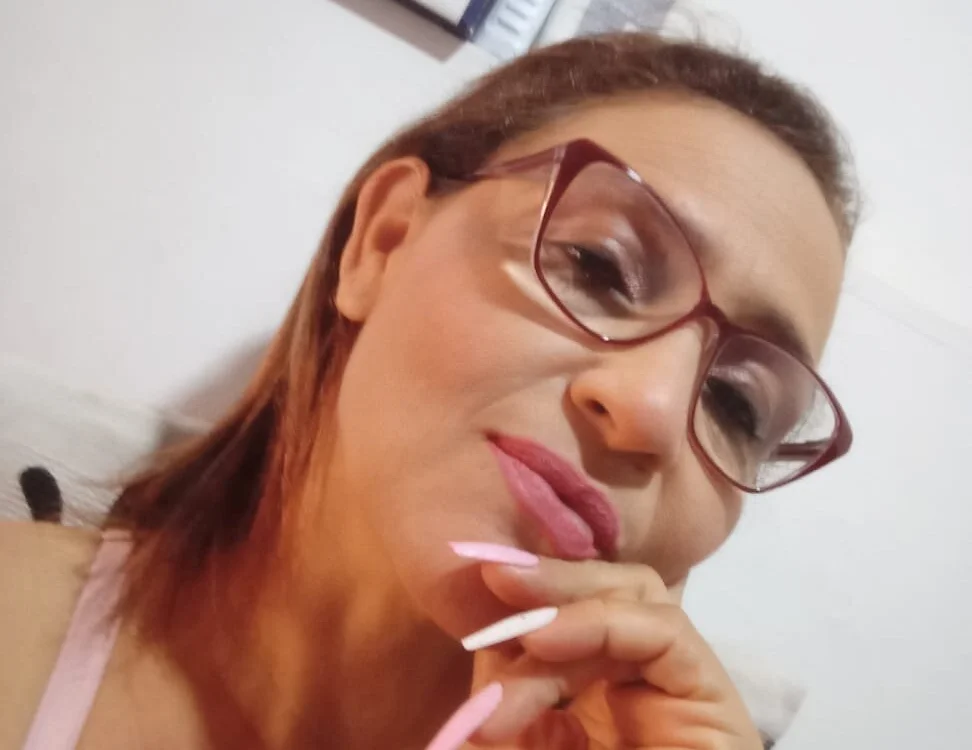 Cailinmilf's Offline XXX Chat