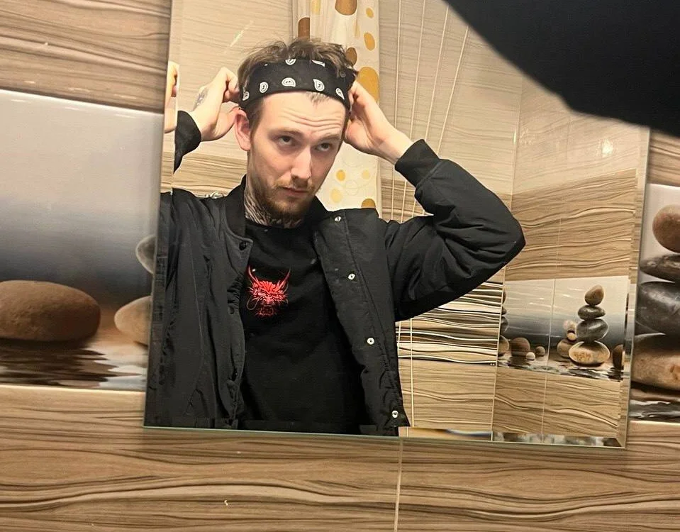 AntonioCalix: συνομιλία ΧΧΧ εκτός σύνδεσης