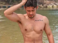 poojavk88's webcam live show