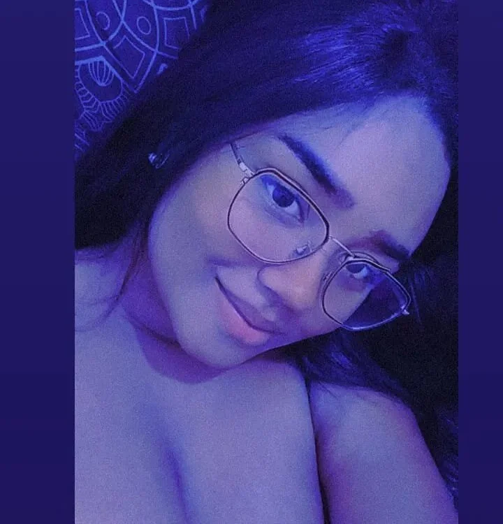 ireneadamss' Offline XXX Chat