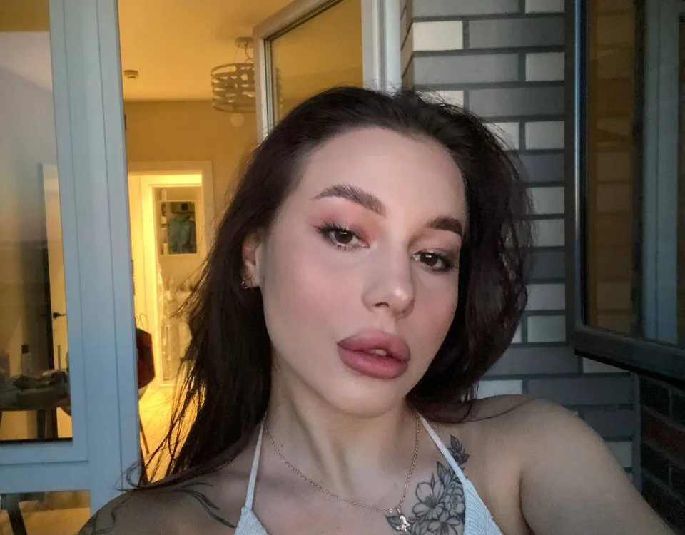loyal_n_royal's Offline XXX Chat