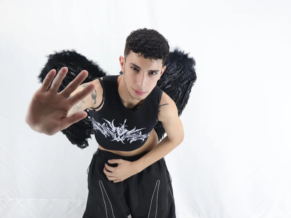 Vampirboy_'s Offline Chat Room