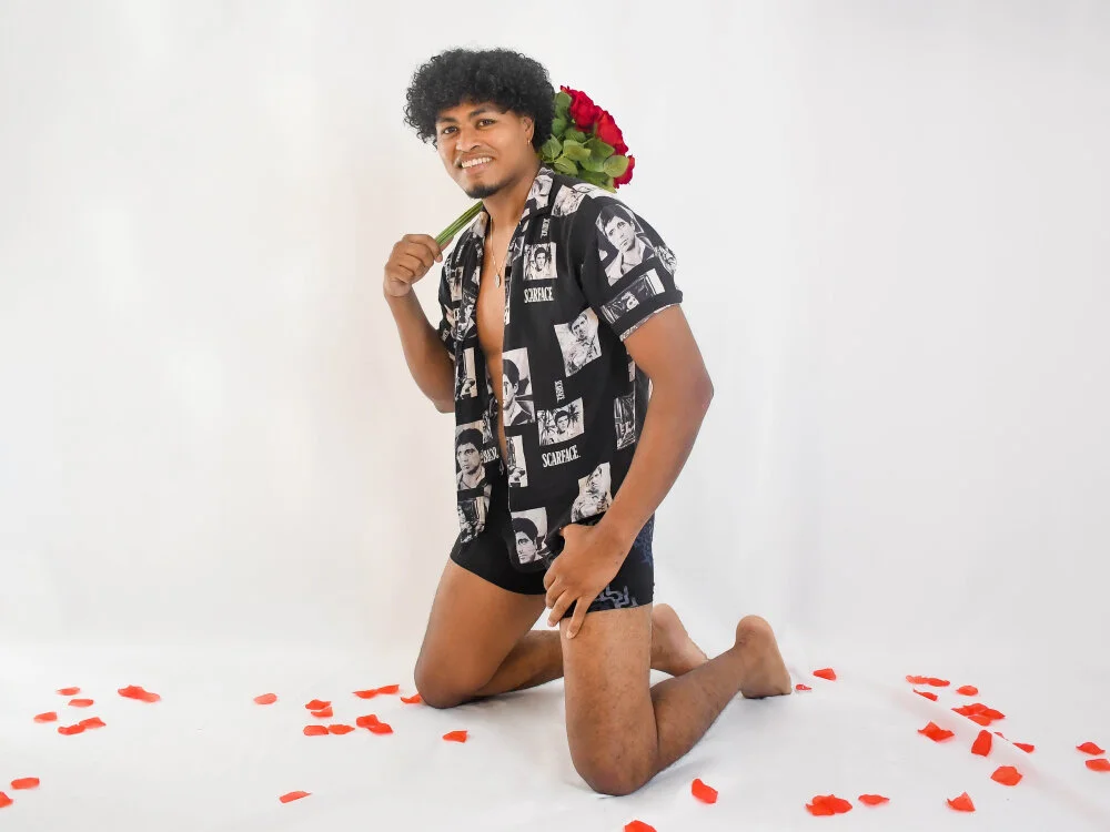 Kai_Moreno offline XXX-chat