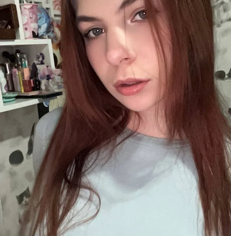 LynnAlison's Offline Chat Room