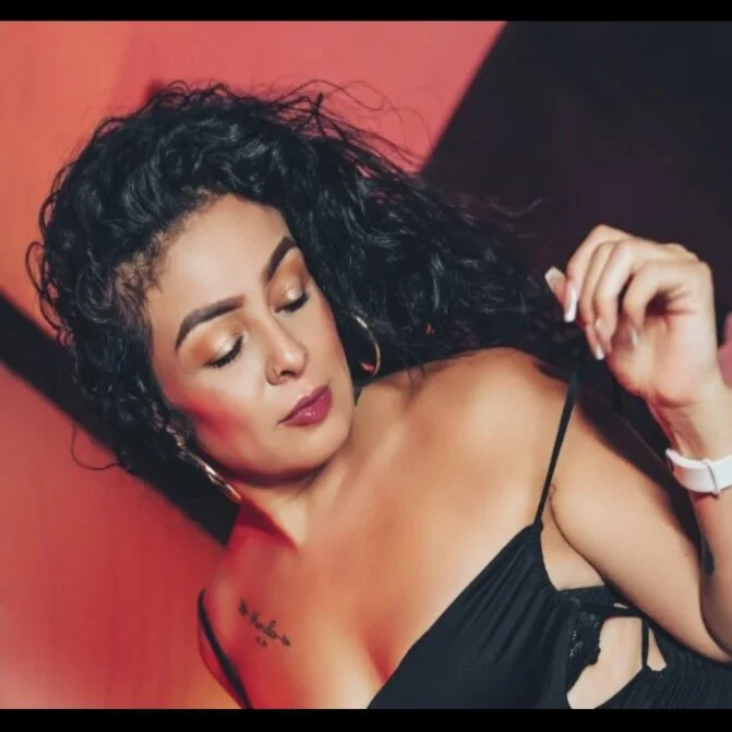 دردشة marcelaluxury الجنسية دون اتصال